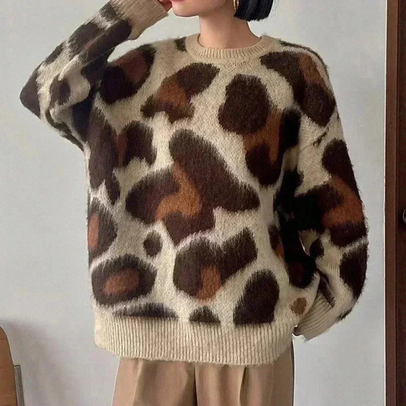 Coffee Brown Casual Women's Leopard Print Drop Shoulder Sweater - Picture 5 of 6